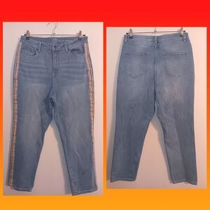 Really cute jeans CLEARANCE